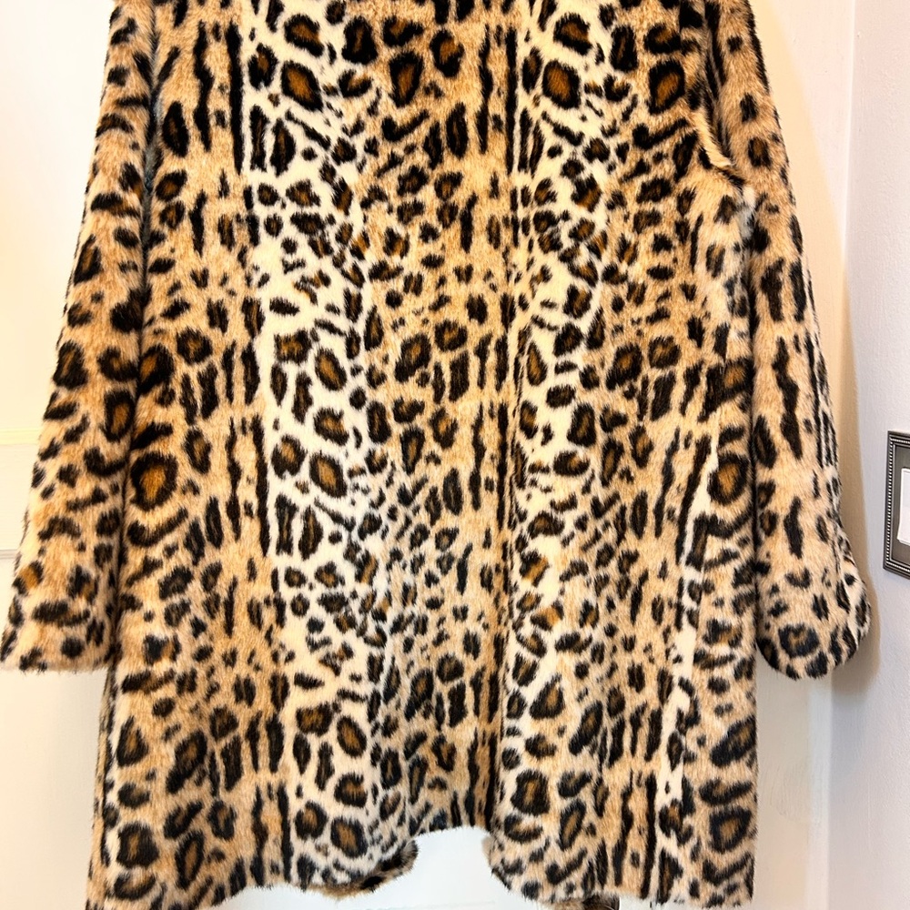 T Tahari Animal Print Teddy Jacket